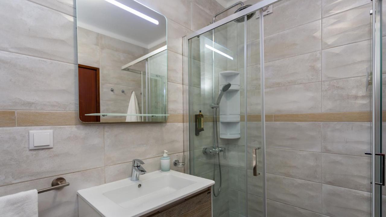 Comfort 1Bdr Apartment W/Pool By Lovelystay Portimão Buitenkant foto